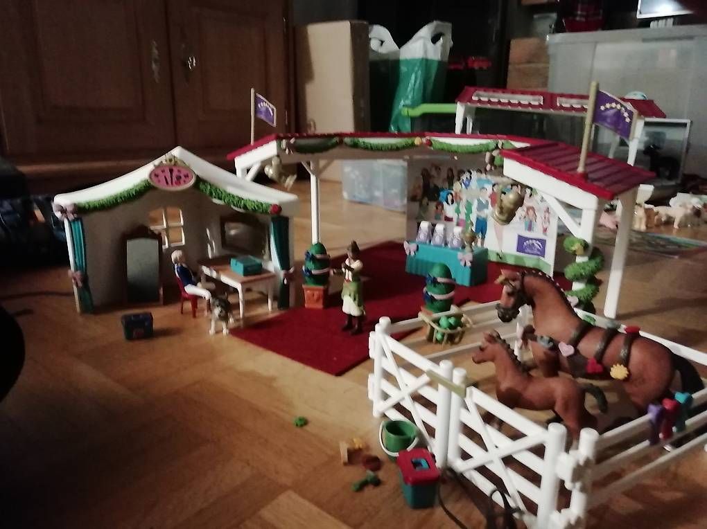 Giocattoli: Verkaufe einen "roten Teppich" von Schleich,preis verhandelb – Usato da Günsberg venduto da ste_qq59
