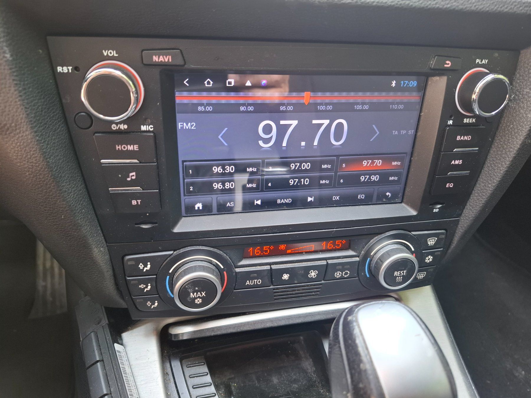 BMW Automobili: BMW 320d xDreive T 4x4 – Usato da Niedermuhlern venduto da Housi7 3