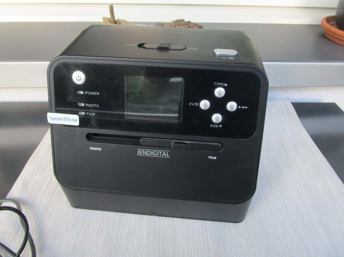 Scanner: JENDIGITAL 4-in-1-Kombi-Scanner – Usato da Arlesheim venduto da Prohof 2