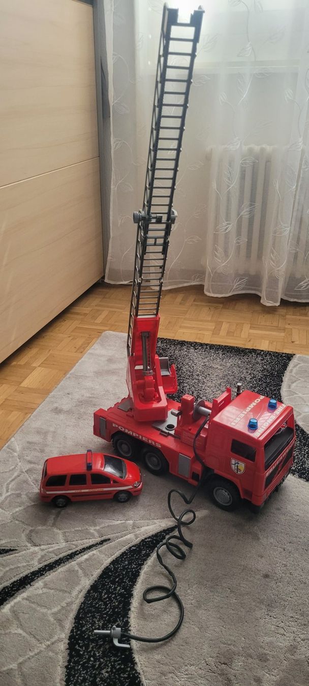 Spielzeuge: Camion de pompier   &  voiture pompier – Neu (gemäss Beschreibung) aus Vevey von obi_n8zc 1