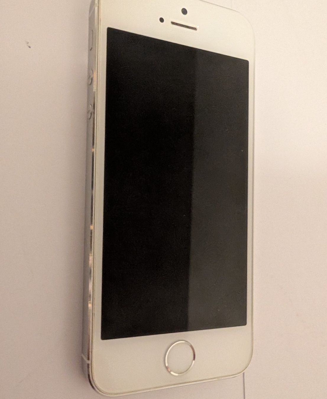Apple Handys / Smartphones: iPhone 5s A1530 – Defekt aus Riehen von fab_972b