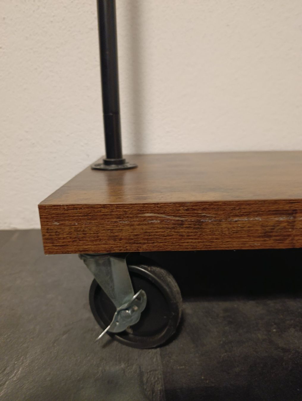 Pfister Autres décorations & accessoires: Garderobe Ankleide Ständer – D'occasion à Zeihen par Jblat 2