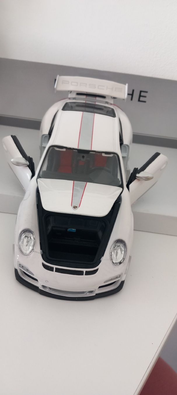 Porsche Modellautos: Porsche 911 GT3 RS 4.0   1/18 – Neu (gemäss Beschreibung) aus Balsthal von Marica75 1