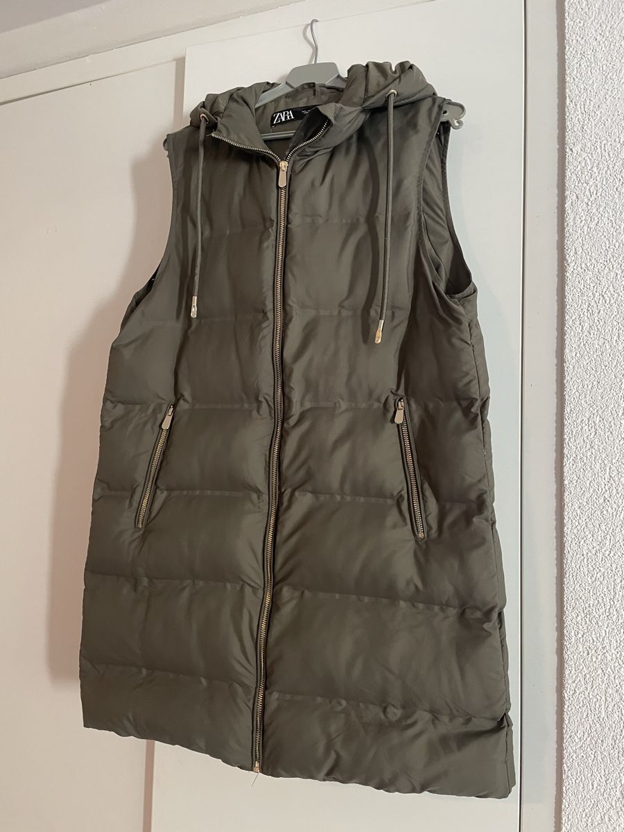 Zara Gilets: Khaki Puffer Gilet – Neuf (Voir description) à Roche VD par closetcleanse 1