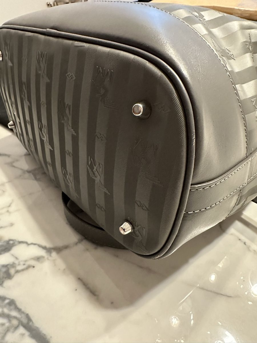 Maison Mollerus Taschen für Damen: Maison Mollerus Beuteltasche „Niesen“ – Gebraucht aus Bülach von leide_29 3