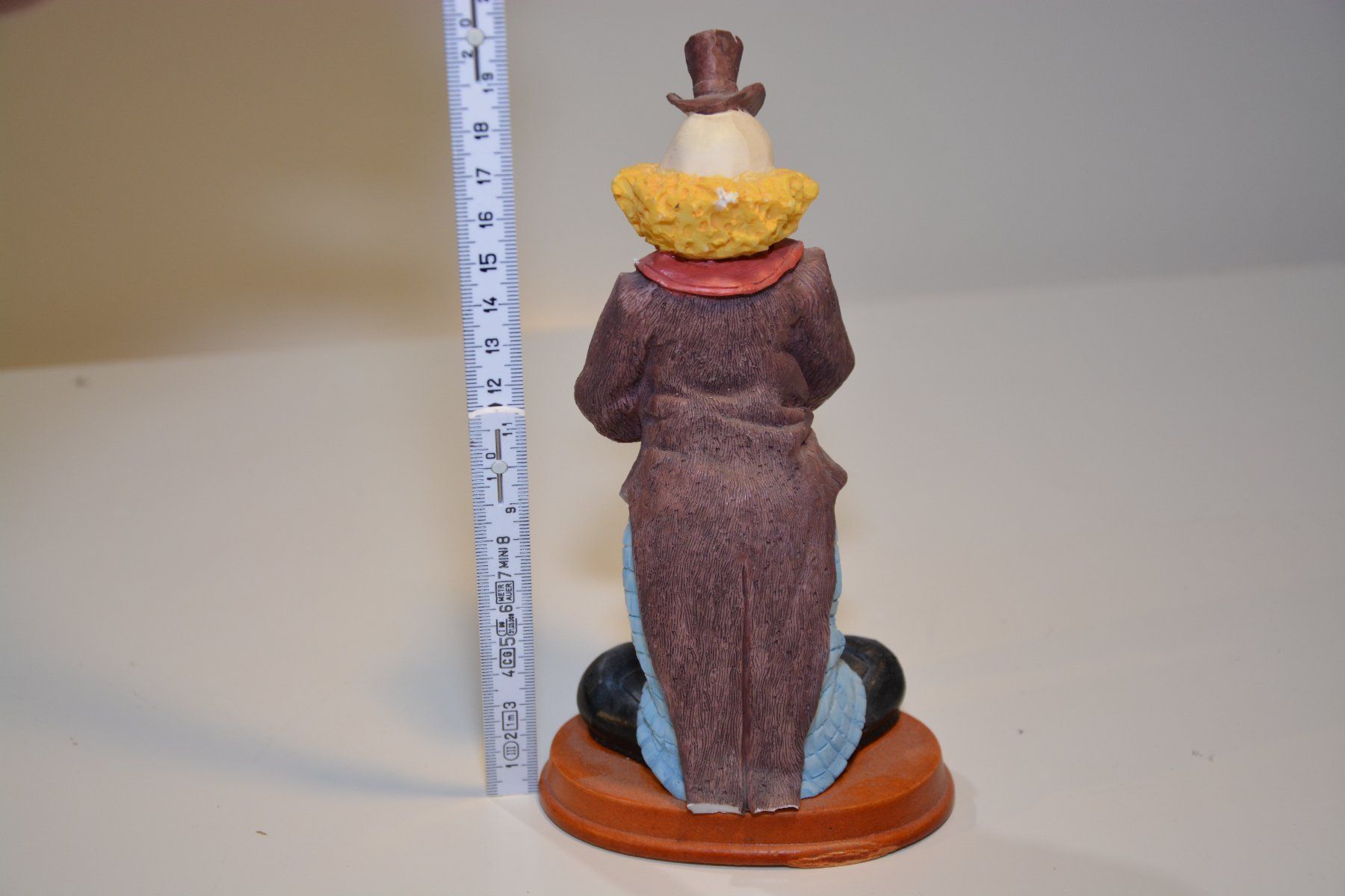 Statuette: CLOWN STEHEND MIT REGENSCHIRM – Usato da Bassersdorf venduto da antikvintage 1