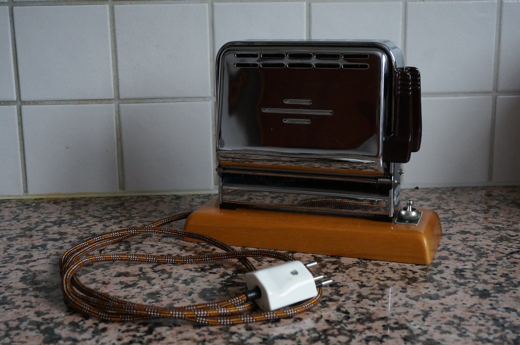 Küchengeräte: Jura Toaster Typ 1124 TOP – Gebraucht aus Spreitenbach von Salesmanship 4