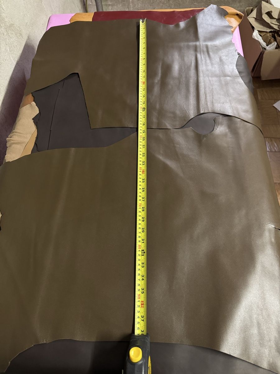 Tessuti: Schafsleder/cuir de mouton, 2pieces – Nuovo e nell'imballaggio originale da Veyras venduto da ValClasse