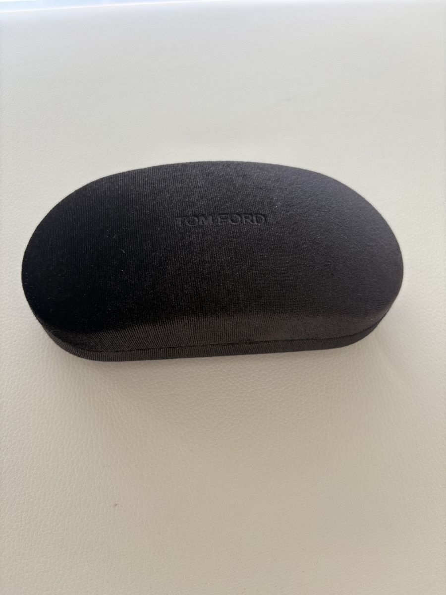 Tom Ford Occhiali & Lenti: Tom Ford glasses case, original – Nuovo (secondo la descrizione) da Lausanne venduto da oyu_hgg5