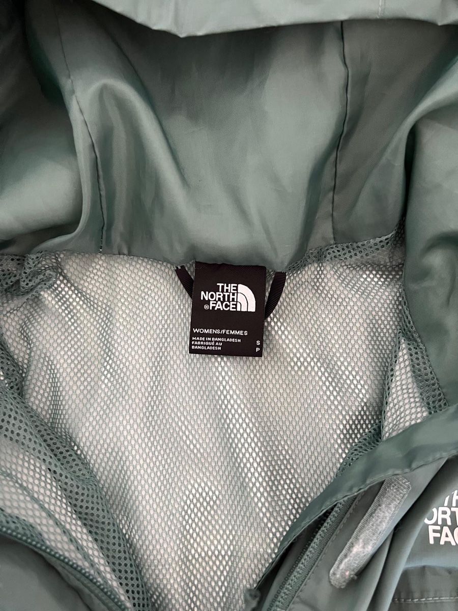 North Face Vestes: Wind-und Regenjacke von North Face – D'occasion à Brittnau par Mocca10 1
