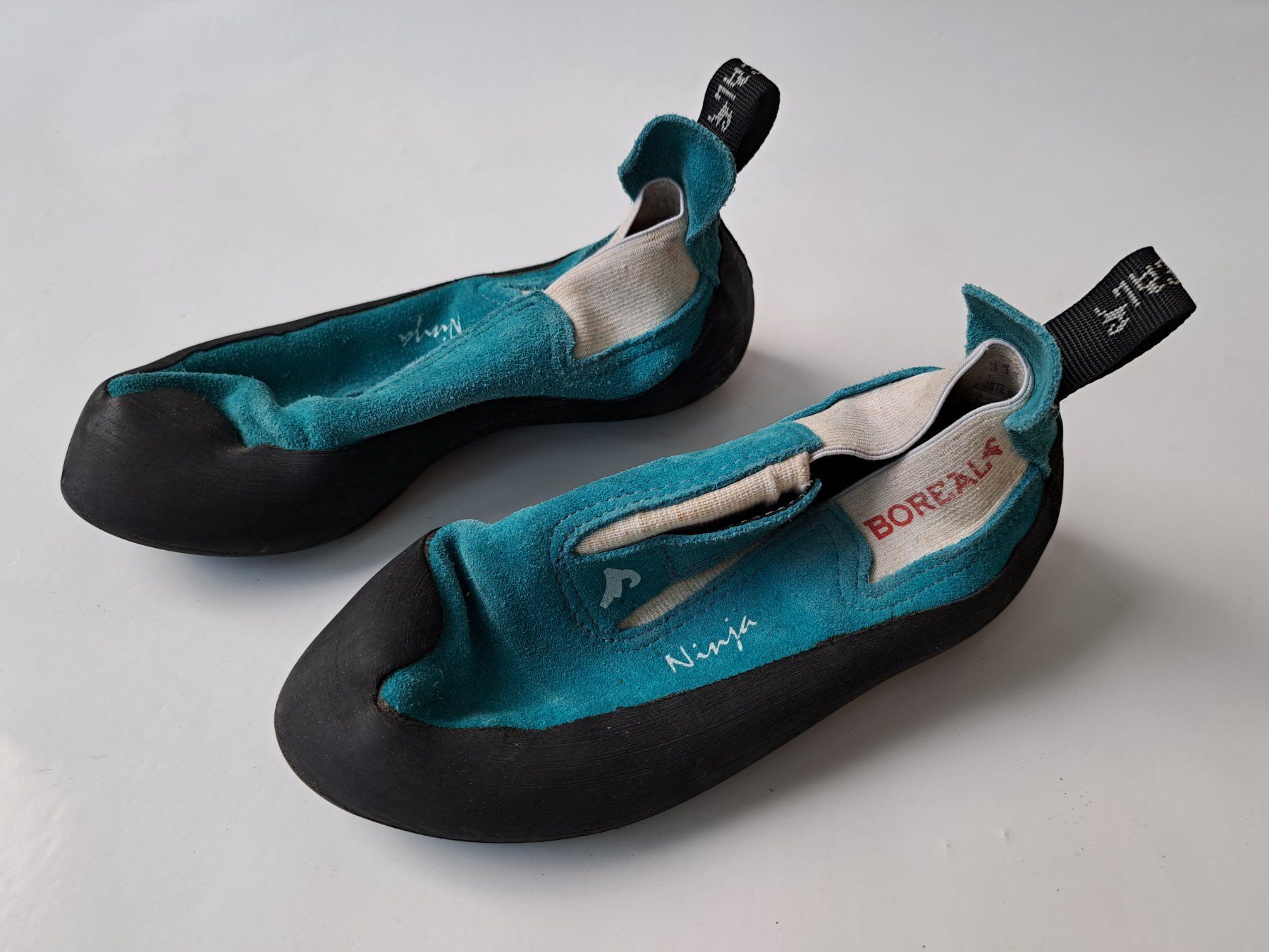 Decathlon Scarpe da uomo: Chaussure de grimpe / Kletterschuhe 40 – Usato da Dachsen venduto da nomis68