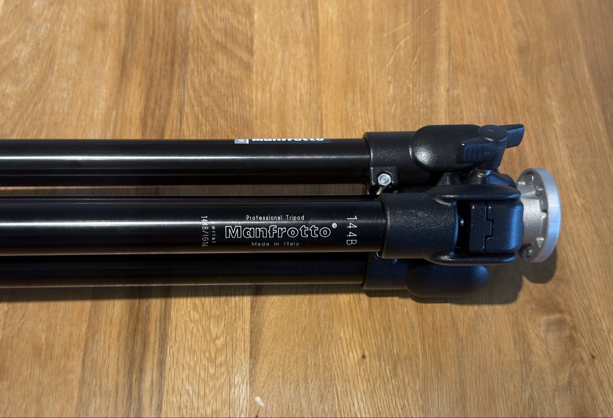 Manfrotto Stative & Stativköpfe: Trépied Manfrotto 144B – Gebraucht aus Aigle von RN2019 2