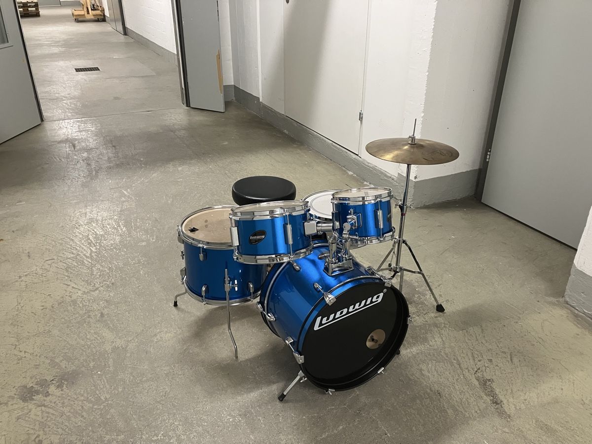 Ludwig Instruments de musique: LUDWIG ACCENT CS COMBO JUNIOR Kinder Schalgzeugset – D'occasion à Zürich par Gegelino 1