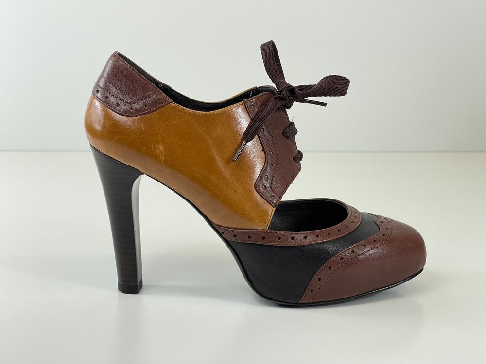 Chaussures femmes: LOLA CRUZ Budapester Plateau Pumps Heels Court Shoes Gr. 38 – D'occasion à Zürich par Arche_Brockenhaus 4