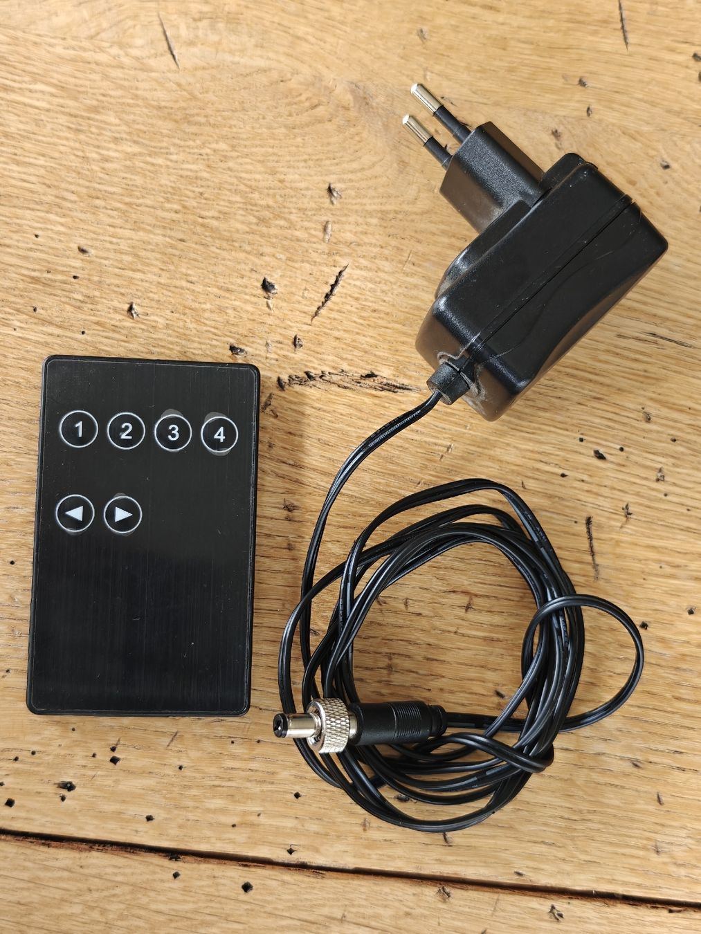 Convertitori: 4 Port 4K 5.1 HDMI Switch und Extractor Blustream SW41AB-V2 – Usato da Schaffhausen venduto da NoW_Flip 3