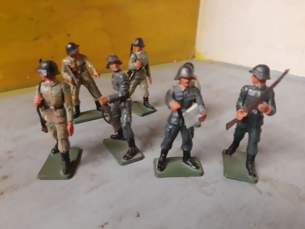 Spielzeuge: Soldats suisses l'exercice,  Starlux – Gebraucht aus Monthey von Jmbois 1