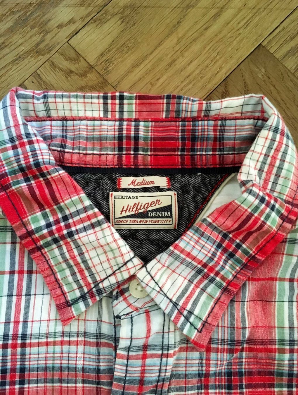 Camicie: chemise HILFIGER – Usato da LAUSANNE venduto da PUMPERNICKEL3 5