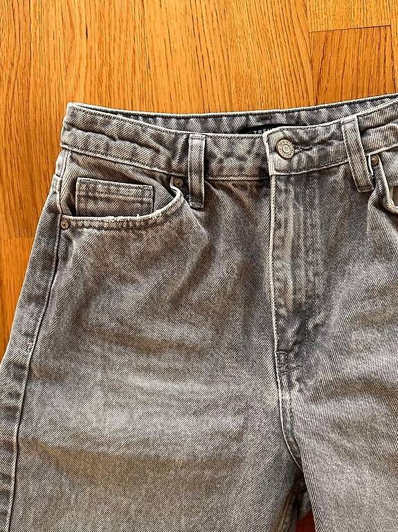 Jeans: Highwaisted Jeans von Trendyol. Hell Grau. Gr. 36. – Gebraucht aus Zürich von Sunnyflower97 3