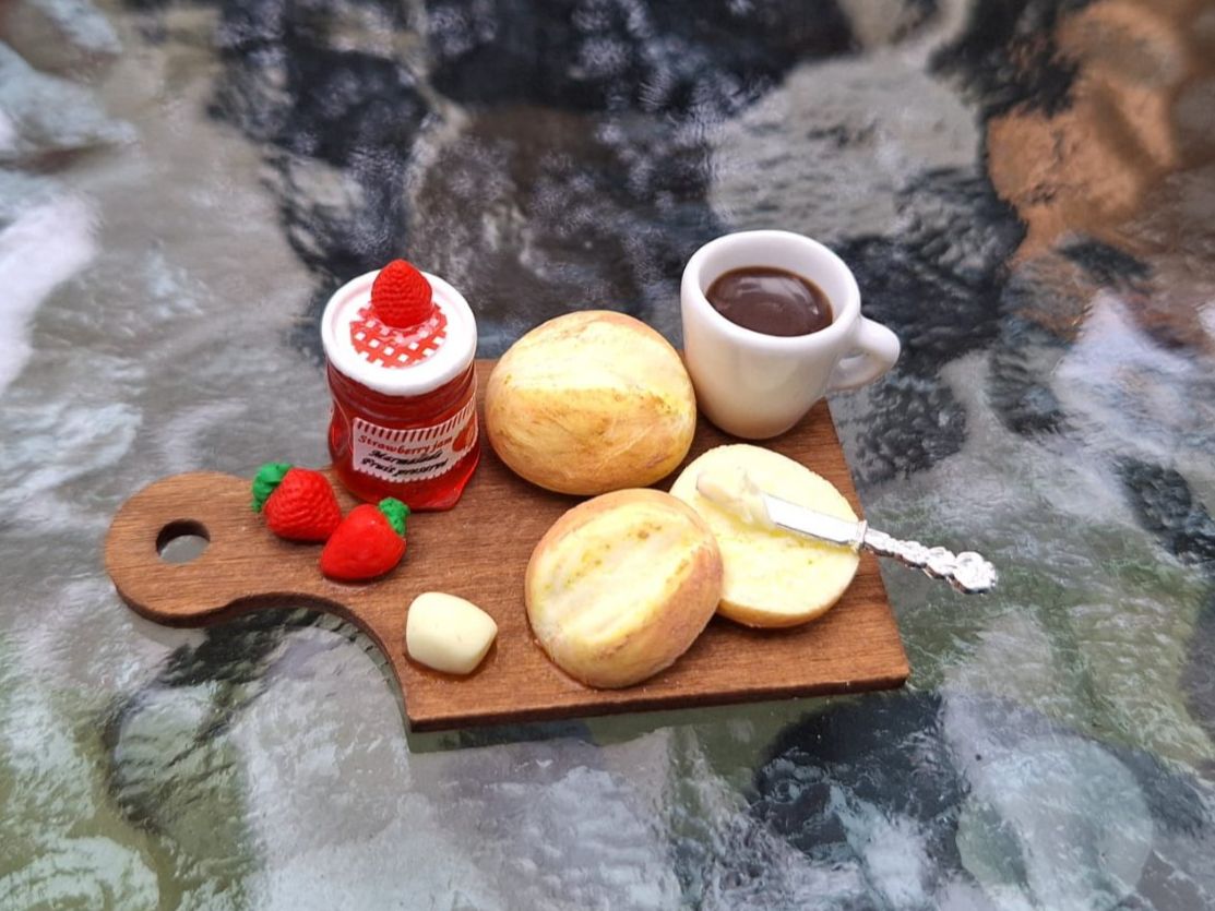 Case e mobili per bambole: Handmade Frühstücksbrett – Nuovo (secondo la descrizione) da Zürich venduto da HandmadeTinyFood 2