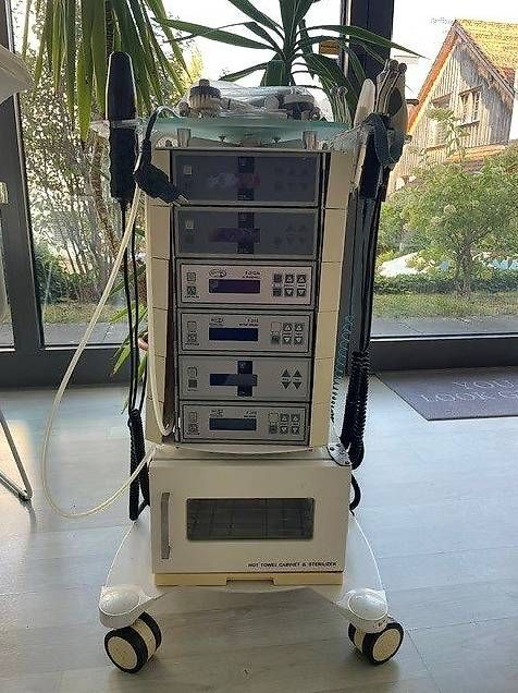 Attrezzature mediche: Multifunktionsgerät für Gesichtsbehandlungen – Usato da Thalwil venduto da leomaja 1
