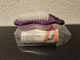 Neu - Nagelbürste und Bimsstein 1Stk. (Verp. Beschädigt)