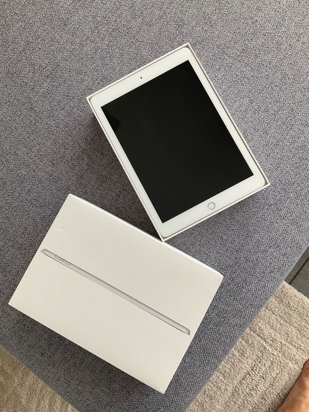 Apple Tablettes PC: iPad 6. Generation silber 32GB WLAN – D'occasion à Rümlang par Sebastian94s 2