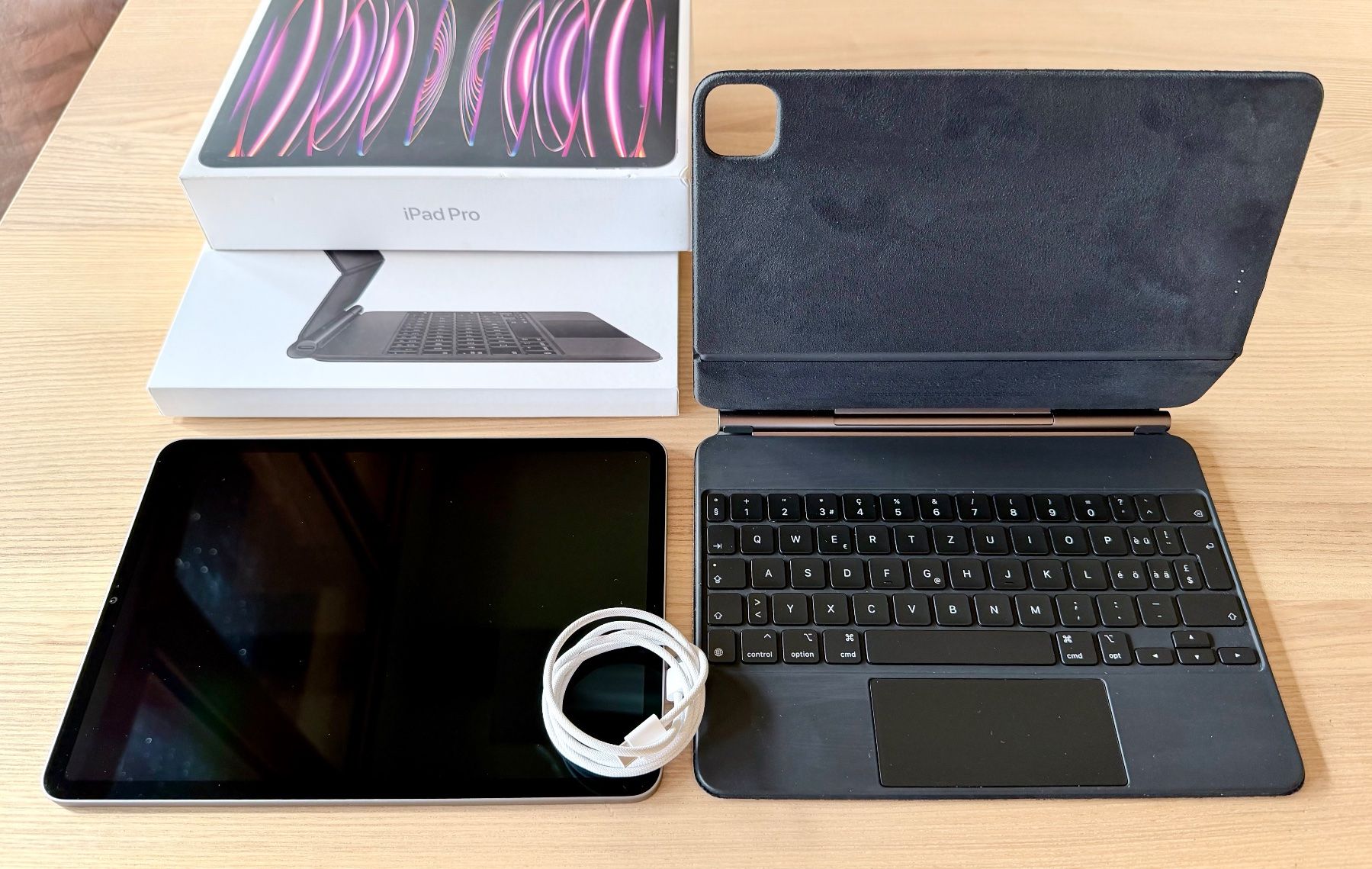 Apple Tablet PC: Apple iPad Pro 11" (4. Generation) 128 GB + Magic Keyboard – Usato da Heimiswil venduto da Baernu 2