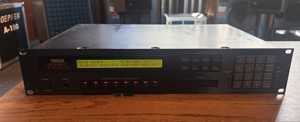 Yamaha Instruments de musique: Yamaha Tx-802 – D'occasion à Vevey par Dborg