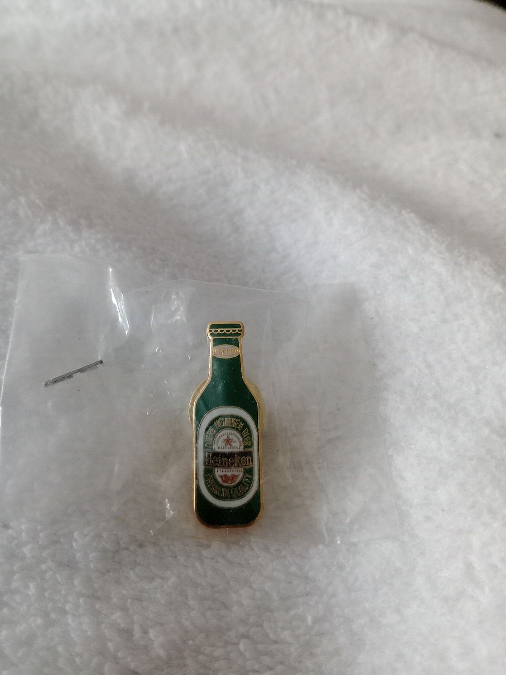 Spille & Fermagli: Heineken Bier Flasche Anstecker Pin – Nuovo (secondo la descrizione) da Maienfeld venduto da Hanswurst64