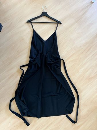 Kleid Zara schwarz Trägerkleid M Top Zustand