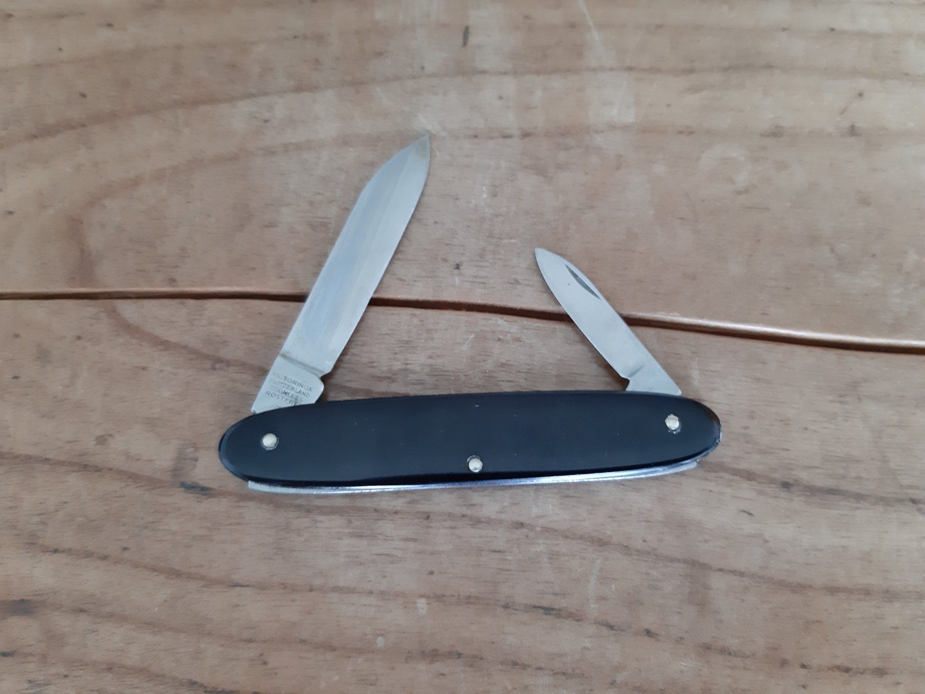 Coltelli tascabile: Taschenmesser - Victorinox - Elinox – Usato da Laupen BE venduto da R11rs 2