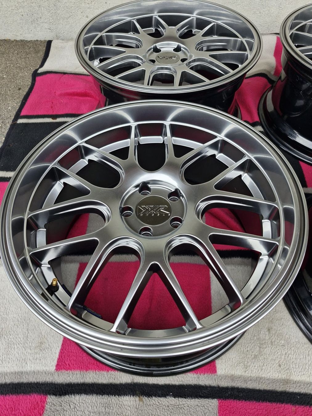 Volkswagen Cerchioni: Leichtmetallfelgen VW Golf 4 – Usato da Homberg b. Thun venduto da gehko 1
