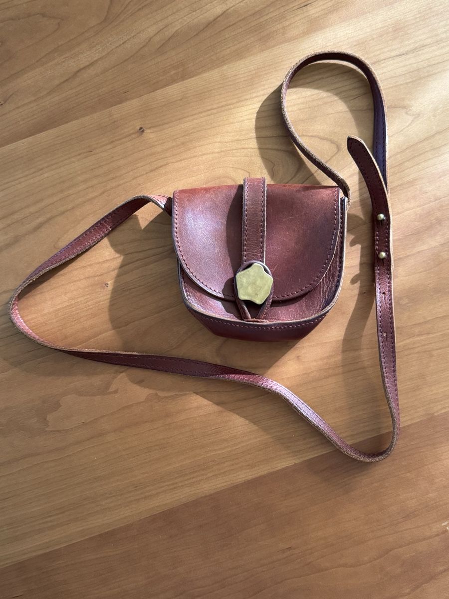 Ensoie Taschen für Damen: Ensoie Tasche aus Leder – Gebraucht aus Wolfhausen von flu_g5nq