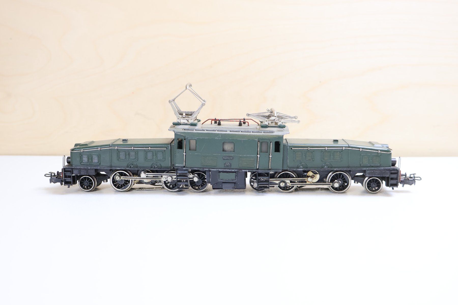 Märklin Modellini di ferrovie: Märklin SBB Krokodil E-Lok 3015 - Gussmodell – Difettoso da Winterthur venduto da Monstera 1