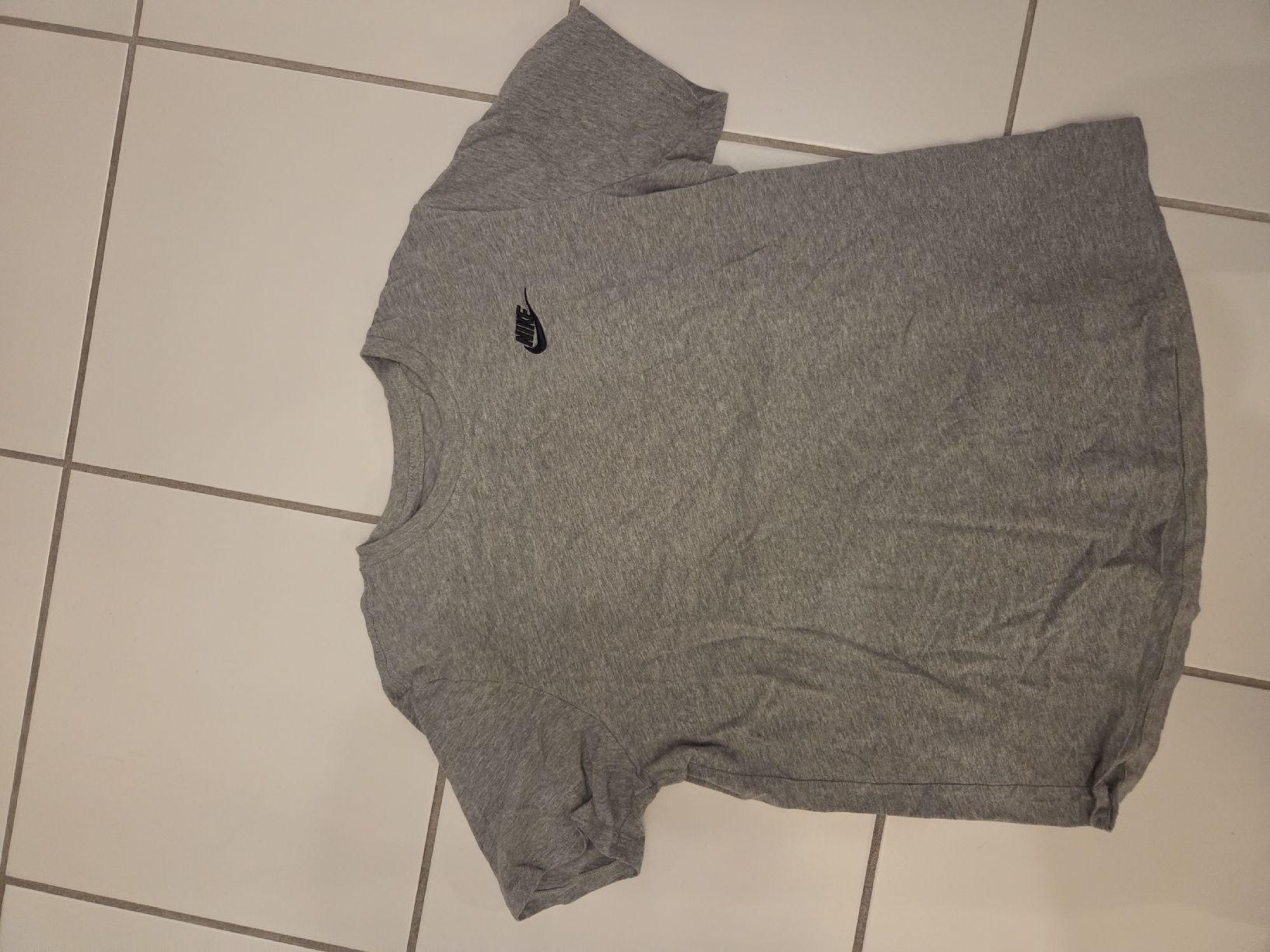 Nike T-shirt: T-Shirt Nike – Nuovo (secondo la descrizione) da Unterkulm venduto da Manubasso