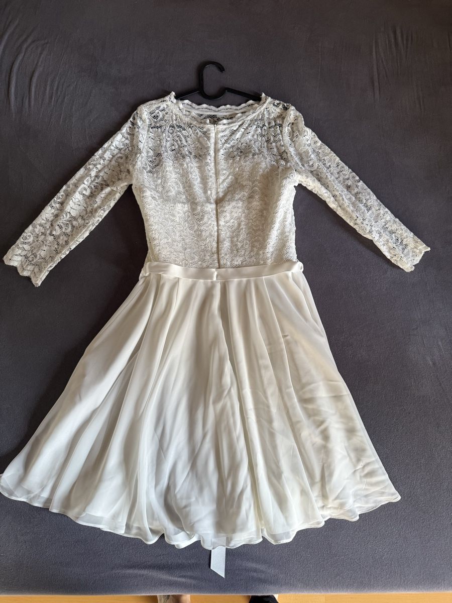 Robes: Damenkleid in weiss – D'occasion à Steckborn par Diana.84 1