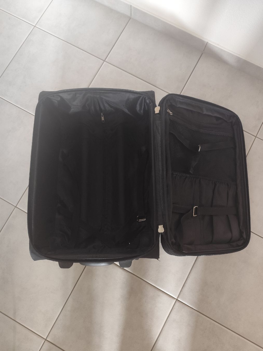 Valigie: Koffer Pack easy switzerland – Usato da Nidau venduto da lpilloud 1