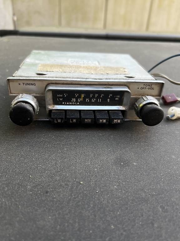 Radio: Autoradio Pianola vintage  – Usato da Grand-Lancy venduto da Limane 1