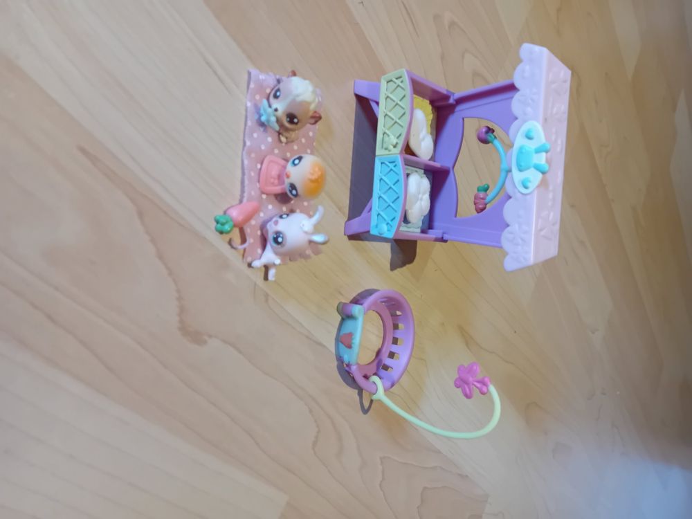 Littlest Petshop Plüschtier Roxy – 15 Cm, Kuschelweich, Aus Der TV-Serie