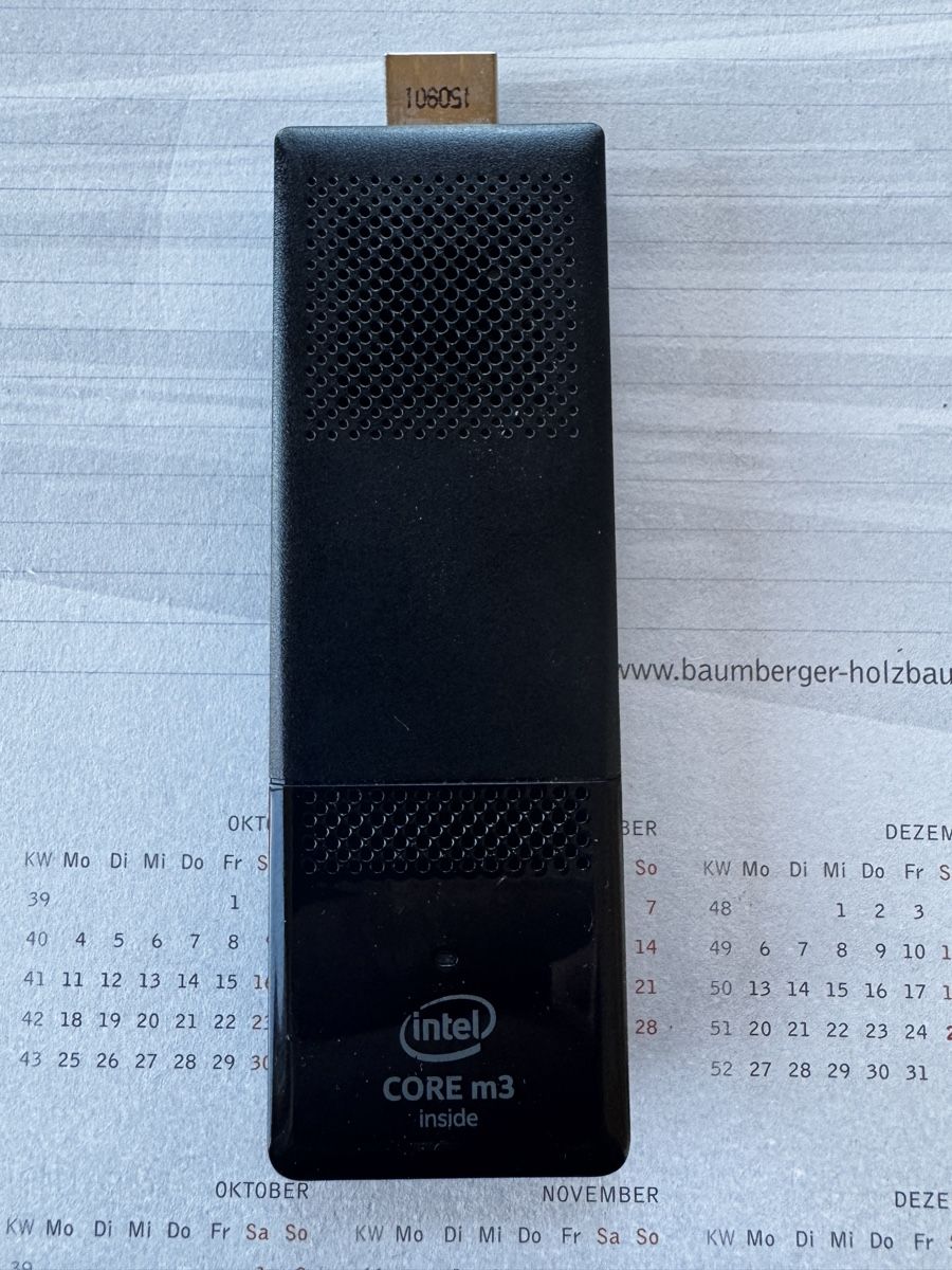 Intel PCs: Intel Compute Stick STKM3W64CC Core m3 schwarz gebraucht – D'occasion à Biberist par Boumi_73 1