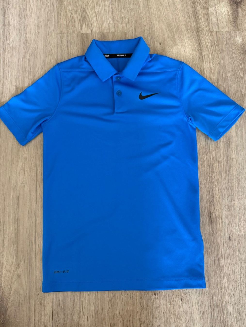 Nike Camicie, T-shirt & Polo: Nike Poloshirt Golf Grösse 128 - 137 – Usato da Oberburg venduto da Serbus