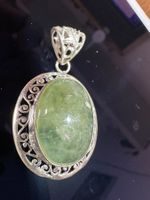 💚 Grüner Jade-Anhänger – Stein der Ruhe und Harmonie