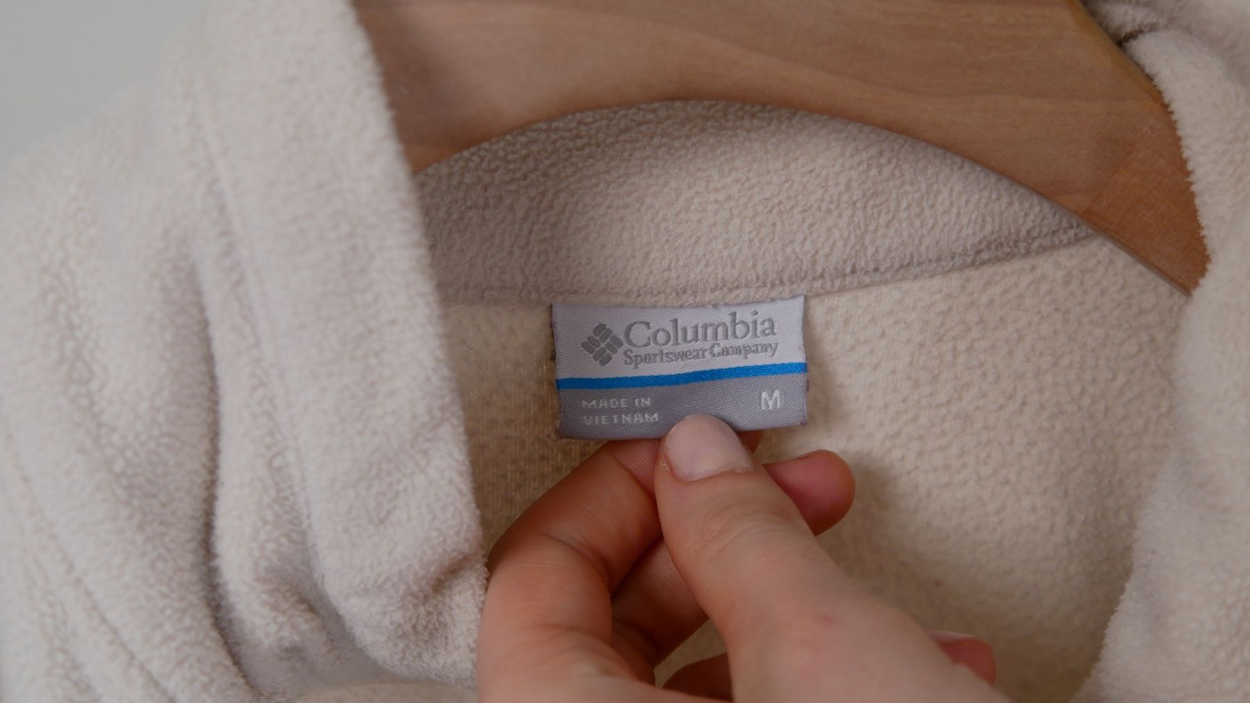 Columbia Maglioni & Felpe: Columbia Fleece Weste weiss beige Pullover Jacke – Usato da Zürich venduto da julia_vina 1