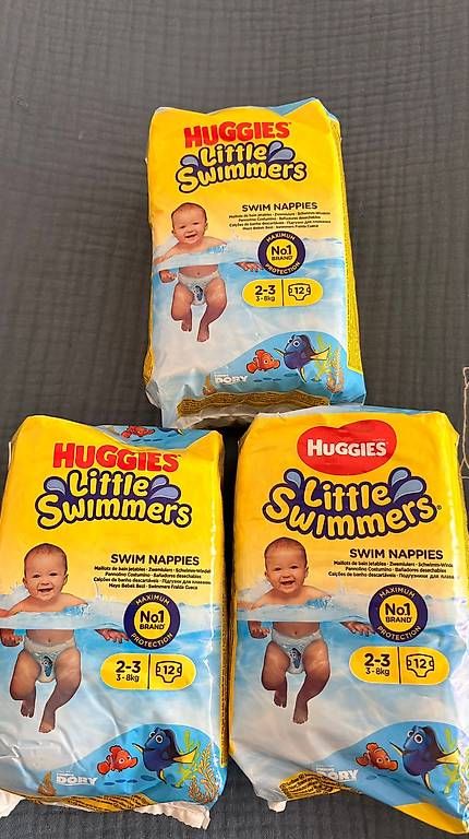 Huggies Secchi per pannolini & Pannolini: Pannolini acqua – Nuovo e nell'imballaggio originale da Breganzona venduto da sara.caputo