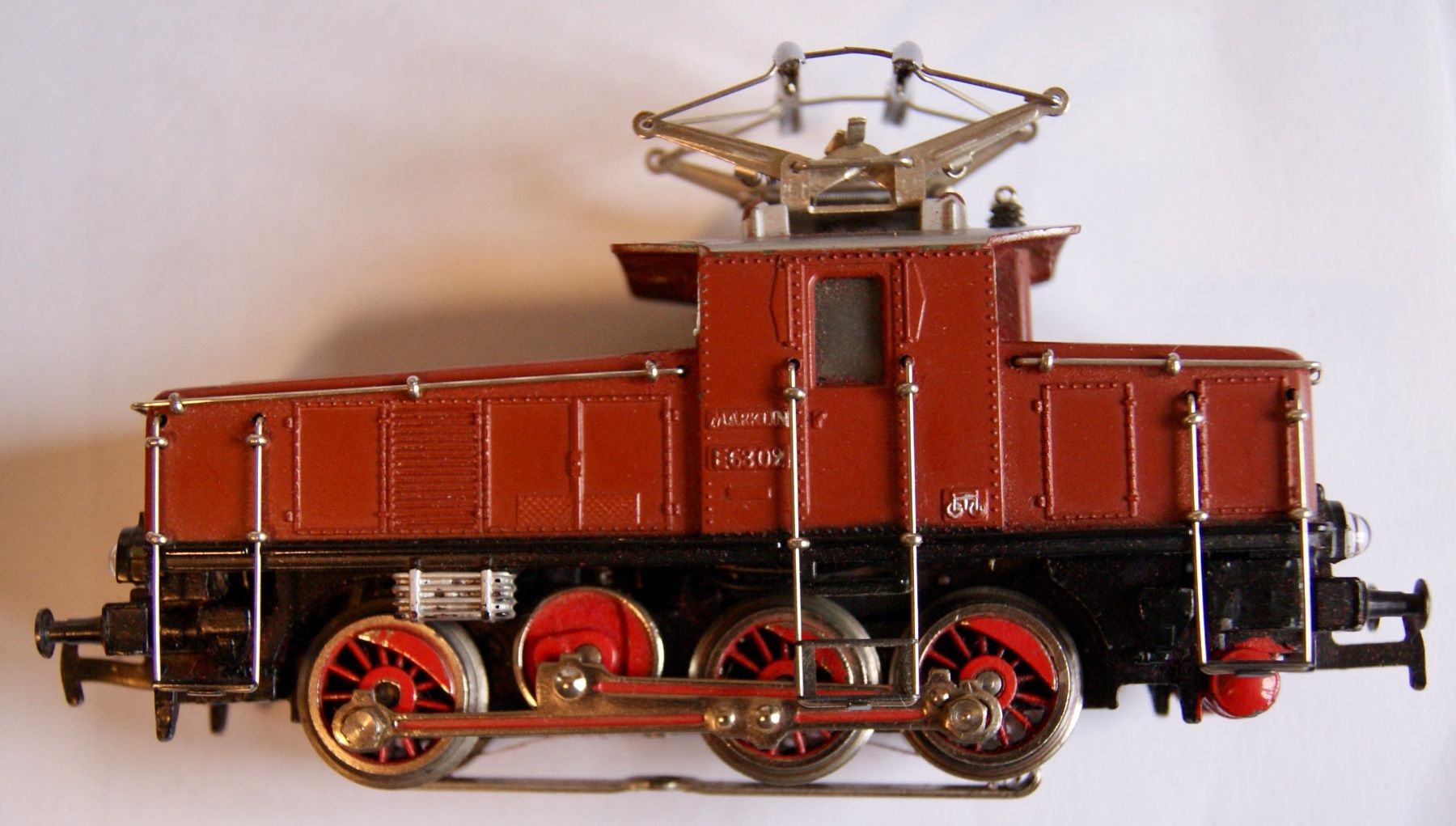 Märklin Modellini di ferrovie: locomotive  MARKLIN 3002.1, CE 800 – Usato da Morrens VD venduto da alain50 1