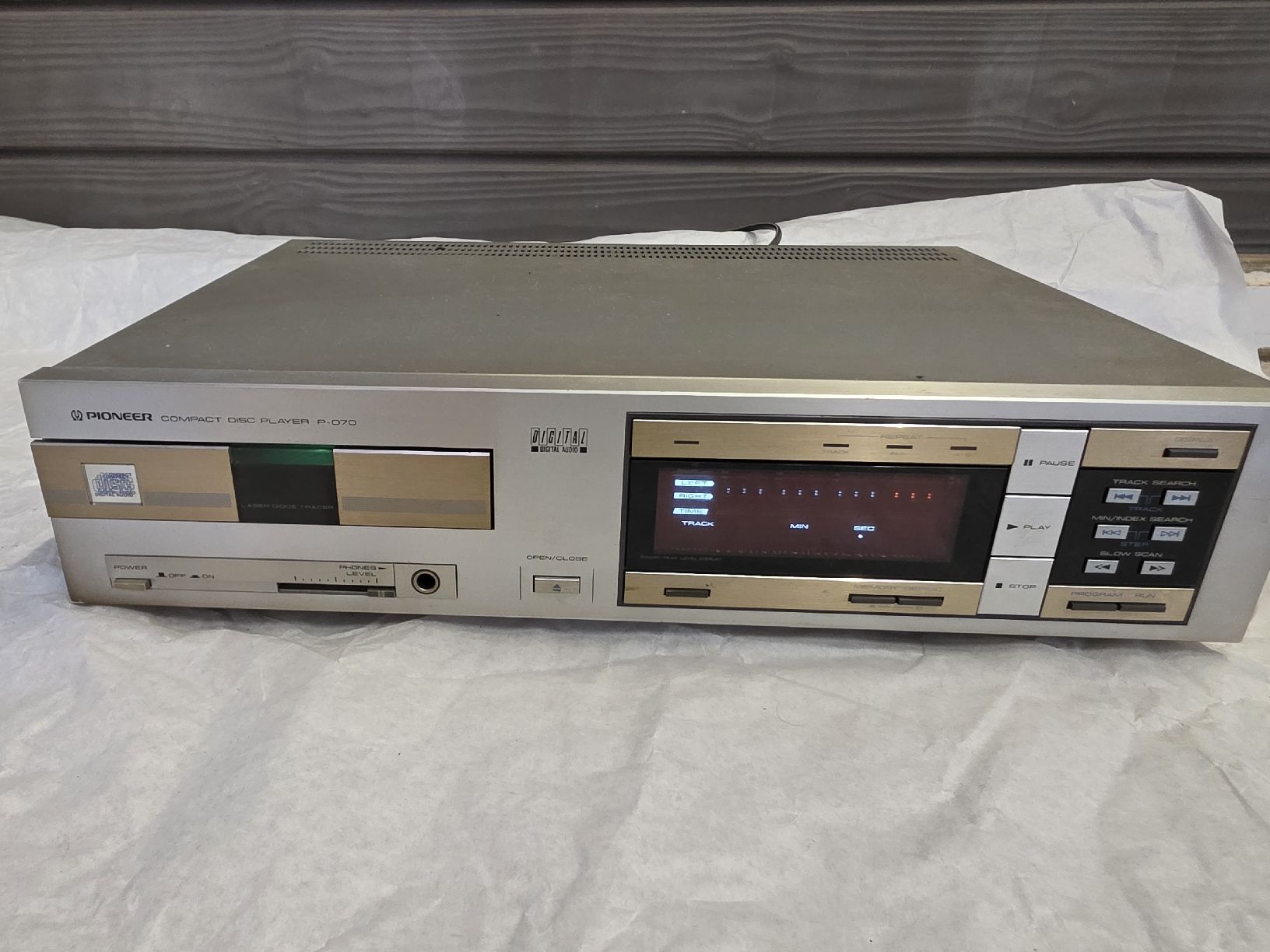 Pioneer Sistemi audio & multimediali: CD-Player Pioneer P-D70 silber – Usato da Olten venduto da Mezopotamya 4