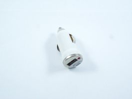 Adaptateur allume cigares USB