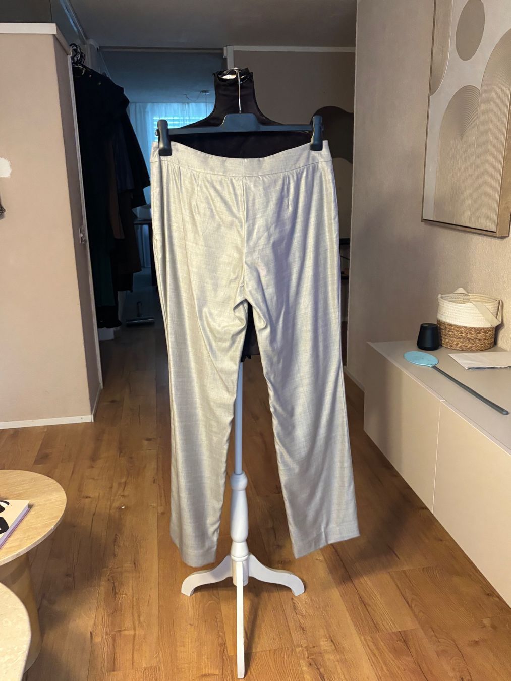Akris Pantaloni: Akris Marlenehose Seide/Wolle – Usato da St. Margrethen SG venduto da dijanaO 1