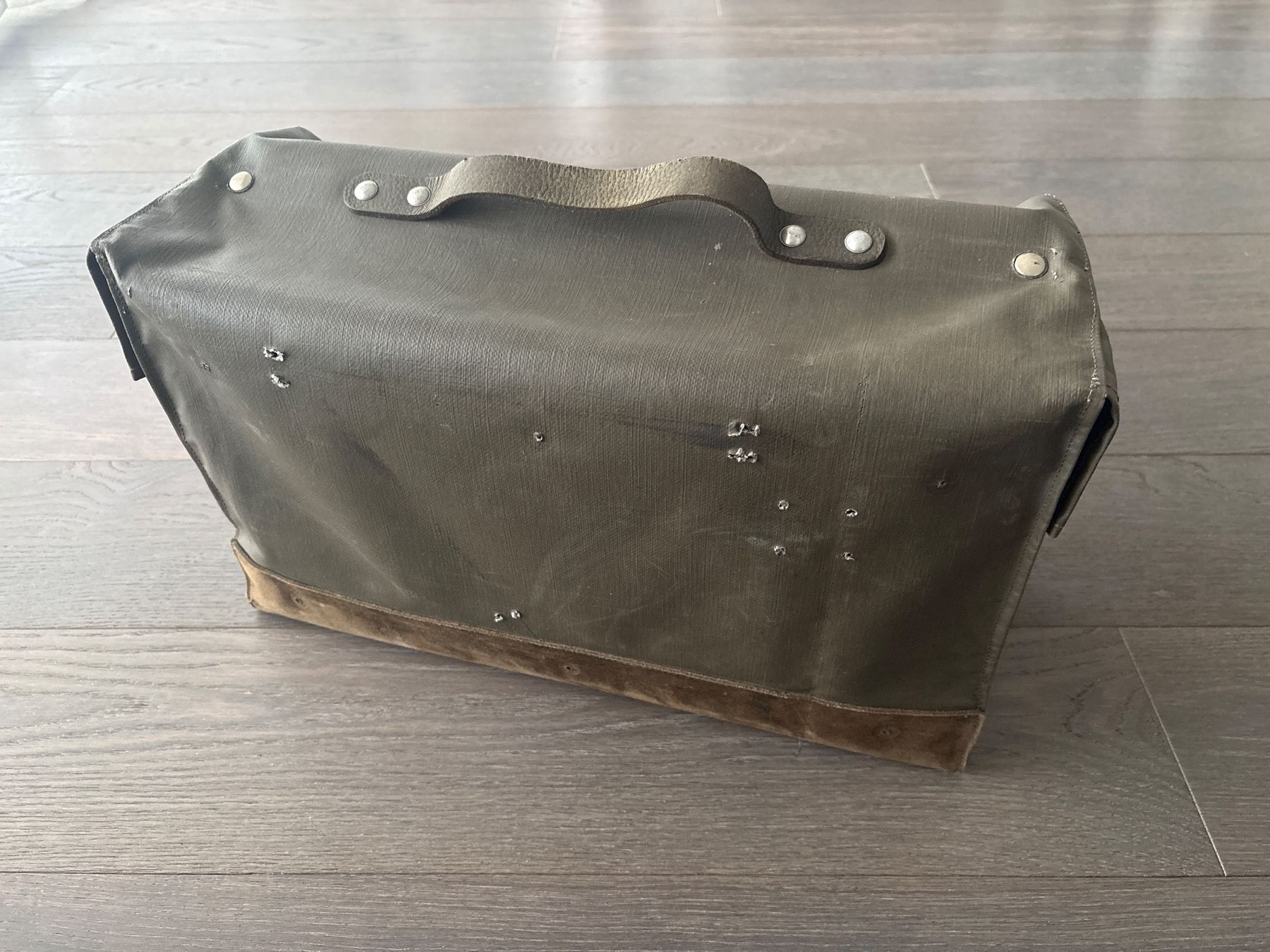 Armée suisse Armes blanches: Materialtasche – D'occasion à Hünenberg par Betsch1 1