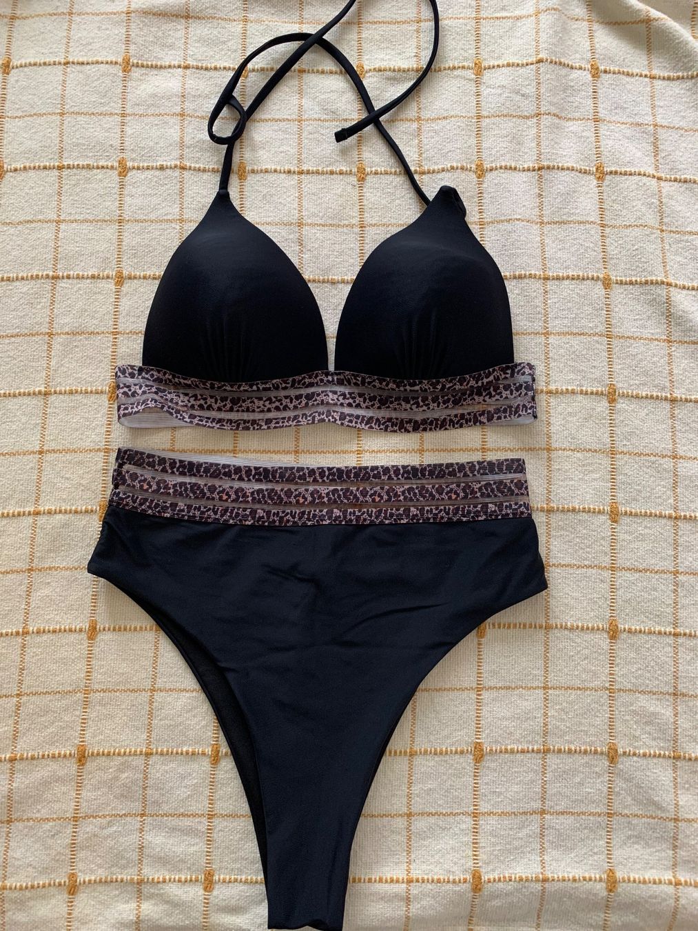 Maillots de bain & Bikinis: Bikini schwarz Grösse M/L – D'occasion à Ettingen par evs_6w9m